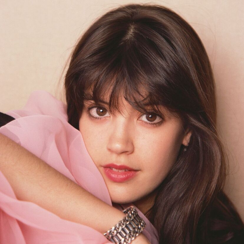 可愛くて、ナイスバディ。そしてちょっとエッチなフィービー・ケイツの魅力いっぱいの「プライベイトスクール」