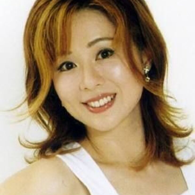 「おーい!はに丸」の歌のお姉さん すみれちゃんこと羽生愛 。Ｔバックでのエロエロダンスは、ファンでなくても必見です