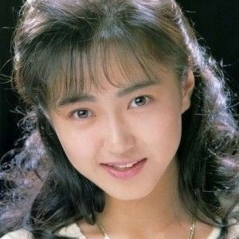 元おニャん子・うしろ髪ひかれ隊の生稲晃子のきれいなグラビア画像が見たい