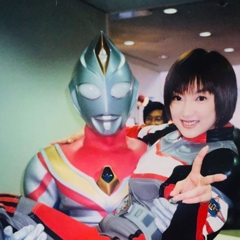 90年代にグラビアアイドルとして活躍した！山田まりや（41）が「ウルトラマンダイナ」出演時の写真を蔵出し！！