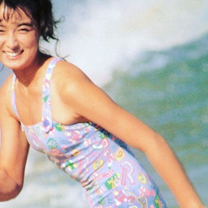 国生さゆり（55）が懐かしの水着写真を蔵出し！“なろう作家”デビューやメッセンジャー黒田についてのツイートも話題に！！