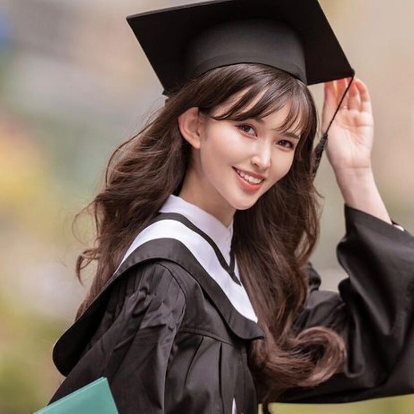 “ファンファン”こと岡田眞澄の長女・岡田朋峰（23）が最新ショットを披露！！