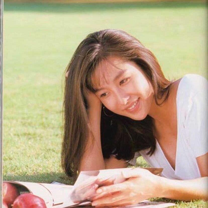 「かつて大変お世話になりました」かとうれいこ（53）が20代の頃のグラビアショットを公開！！