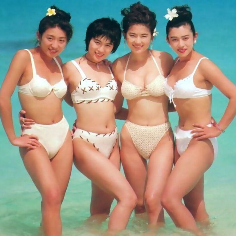 C.C.ガールズ（青田典子・原田徳子・藤原理恵・藤森夕子）は１９９０年代に活躍したセクシーアイドルグループ。セクシーな水着中心のグラビアまとめです。