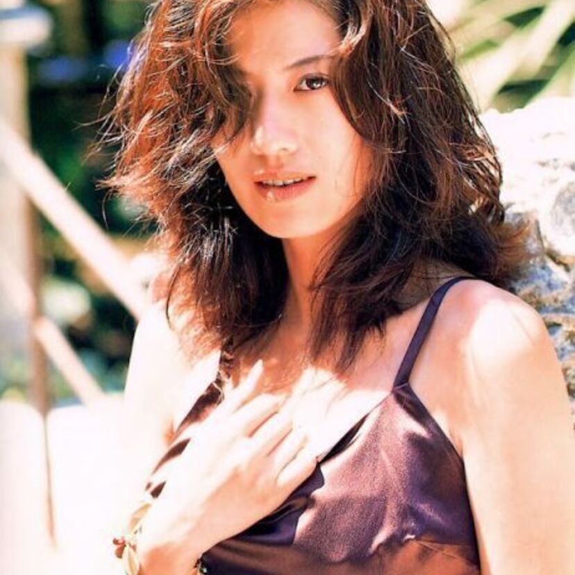 【嶋村かおり】写真集22冊、200誌を超える雑誌表紙を飾った嶋村かおりの伝説ヌード！