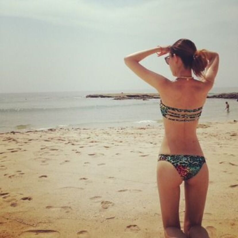 女優・小嶺麗奈が魅せた映画「初恋」でのお宝トップレスヌード！