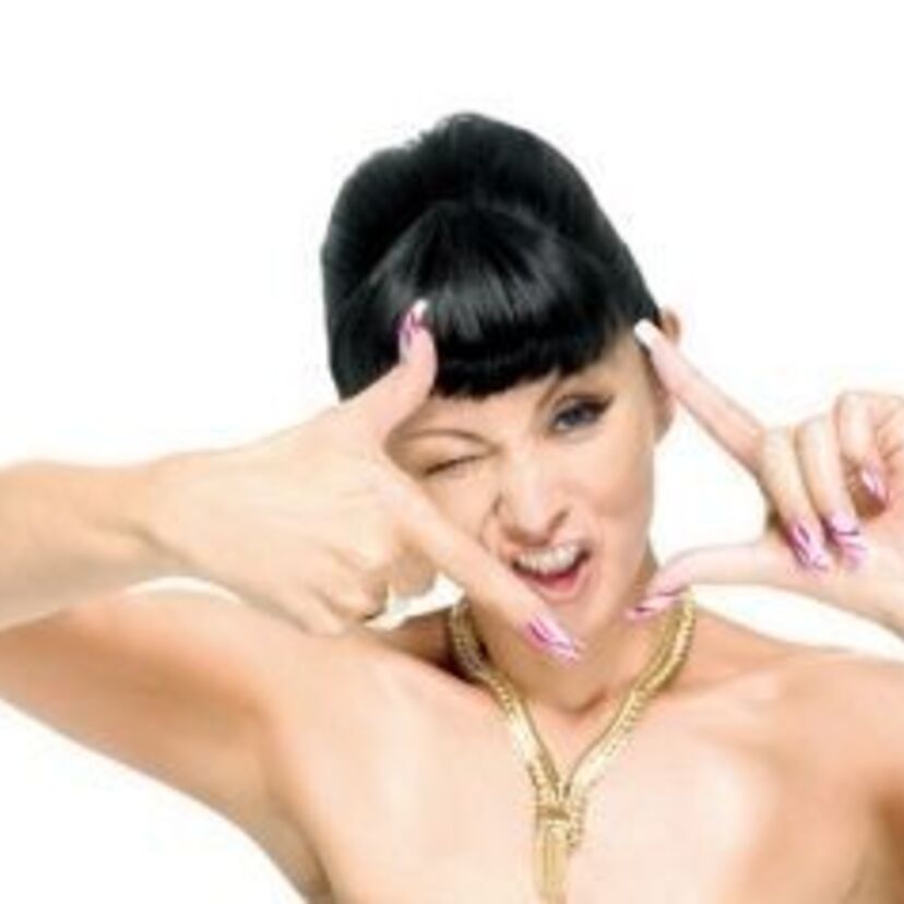 女優【夏木マリ】妖艶な美ボディーをヌード画像と共に振り返る。