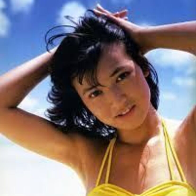 やっくんの奥さん「花の82年組」【石川秀美】のグラビア画像にはビキニが無い！？